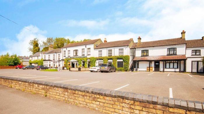 The Bridge Hotel Thrapston  Eksteriør billede